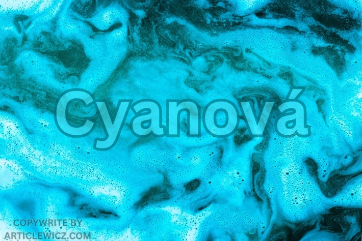 Cyanová