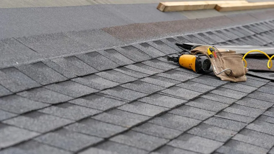 The Ultimate Guide to Choosing the Best Residential Roofing Shingles